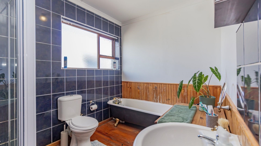 6 Bedroom Property for Sale in Tergniet Western Cape